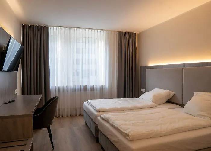 Diamonds Hotel